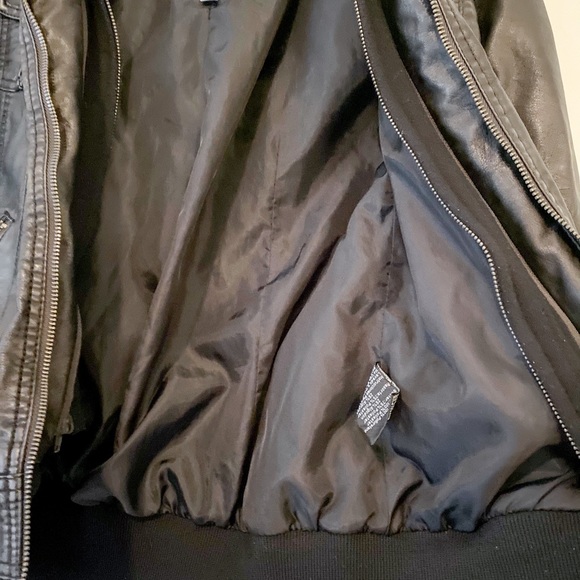 Women’s Black Fitted Leather Jacket with Hood NWOT - Picture 4 of 8